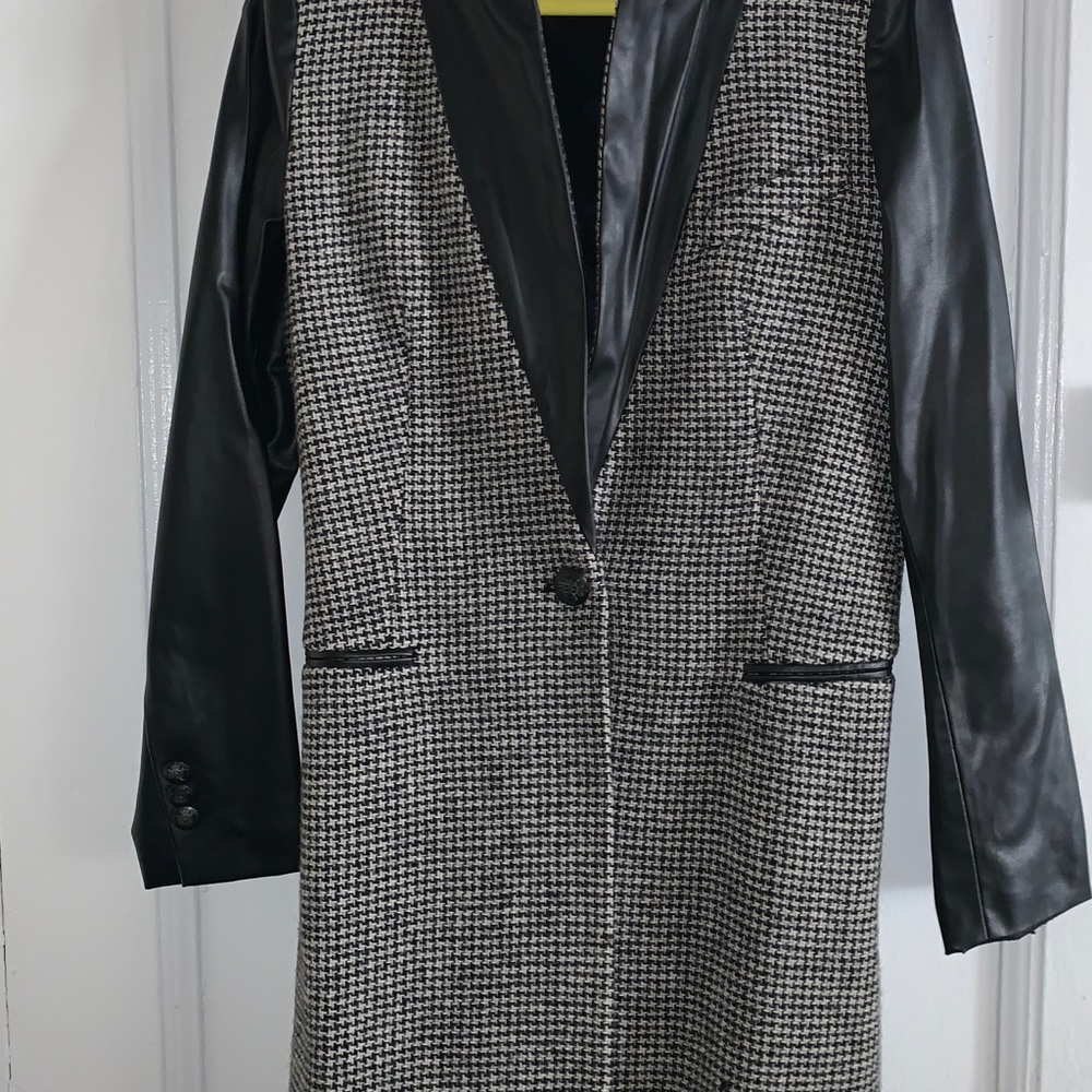 Zara Coat - Picture 2 of 8
